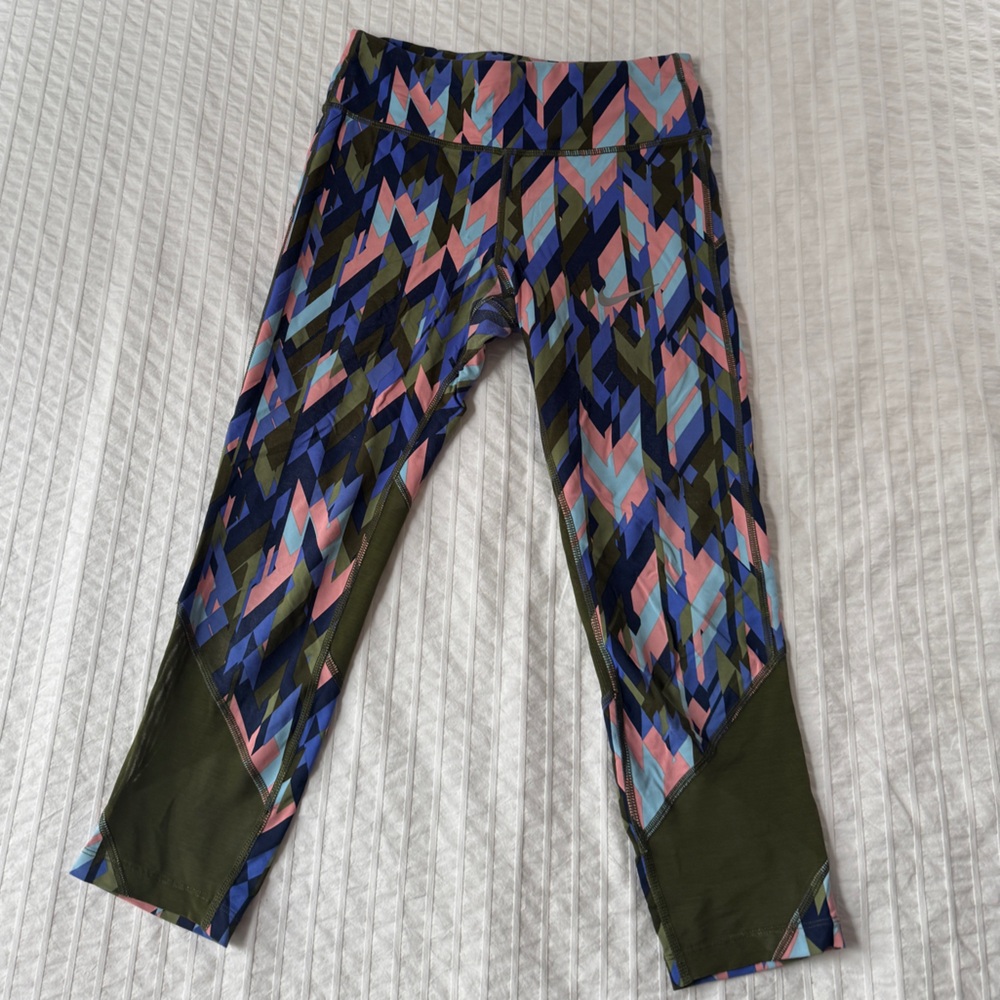 Nike Dri Fit Multicolor Geometric Leggings